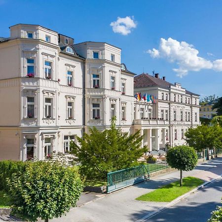 蒙蒂Spa酒店 Františkovy Lázně 外观 照片
