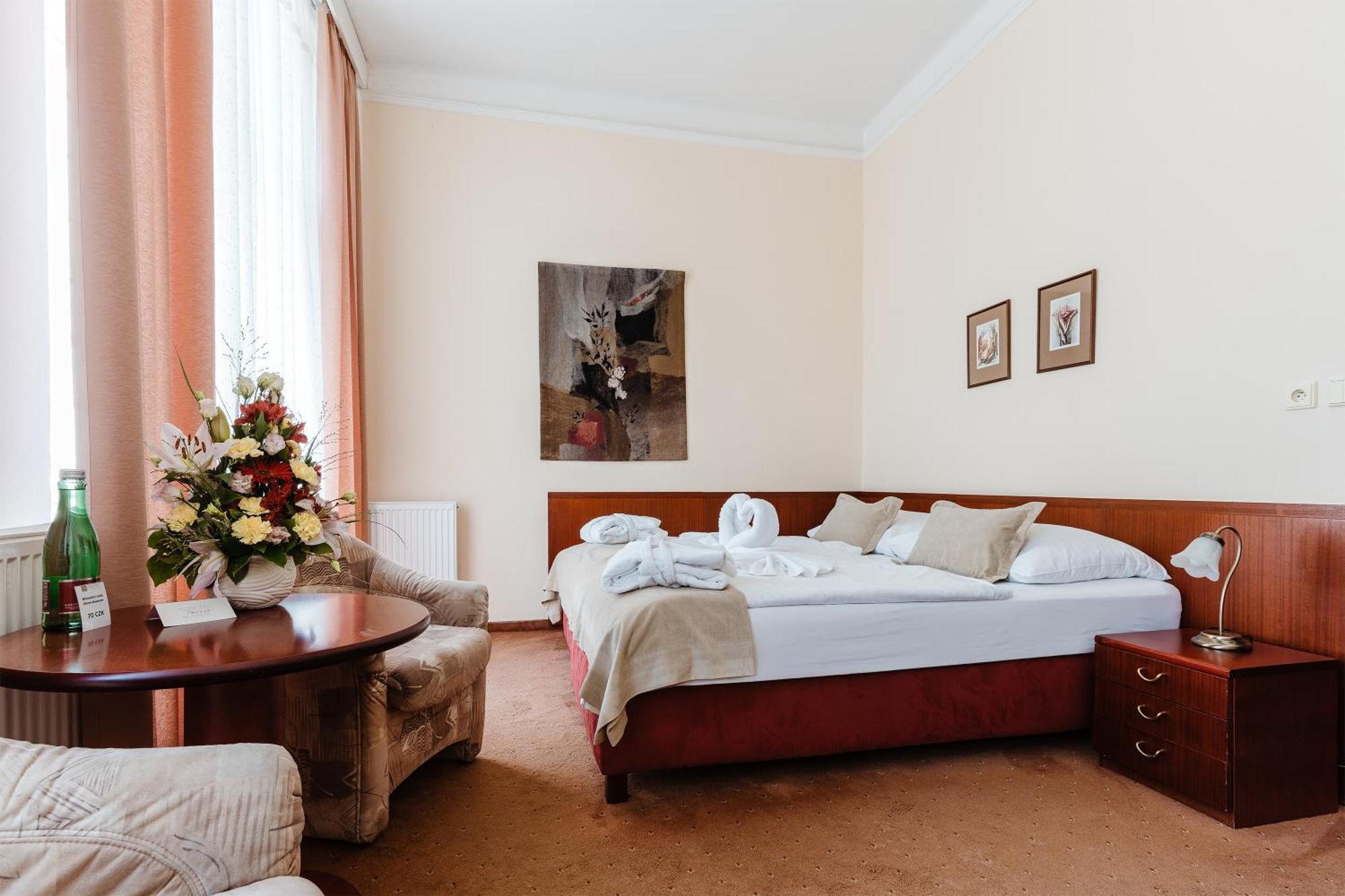蒙蒂Spa酒店 Františkovy Lázně 外观 照片