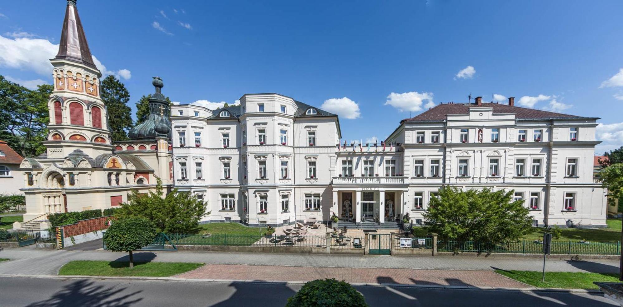 蒙蒂Spa酒店 Františkovy Lázně 外观 照片