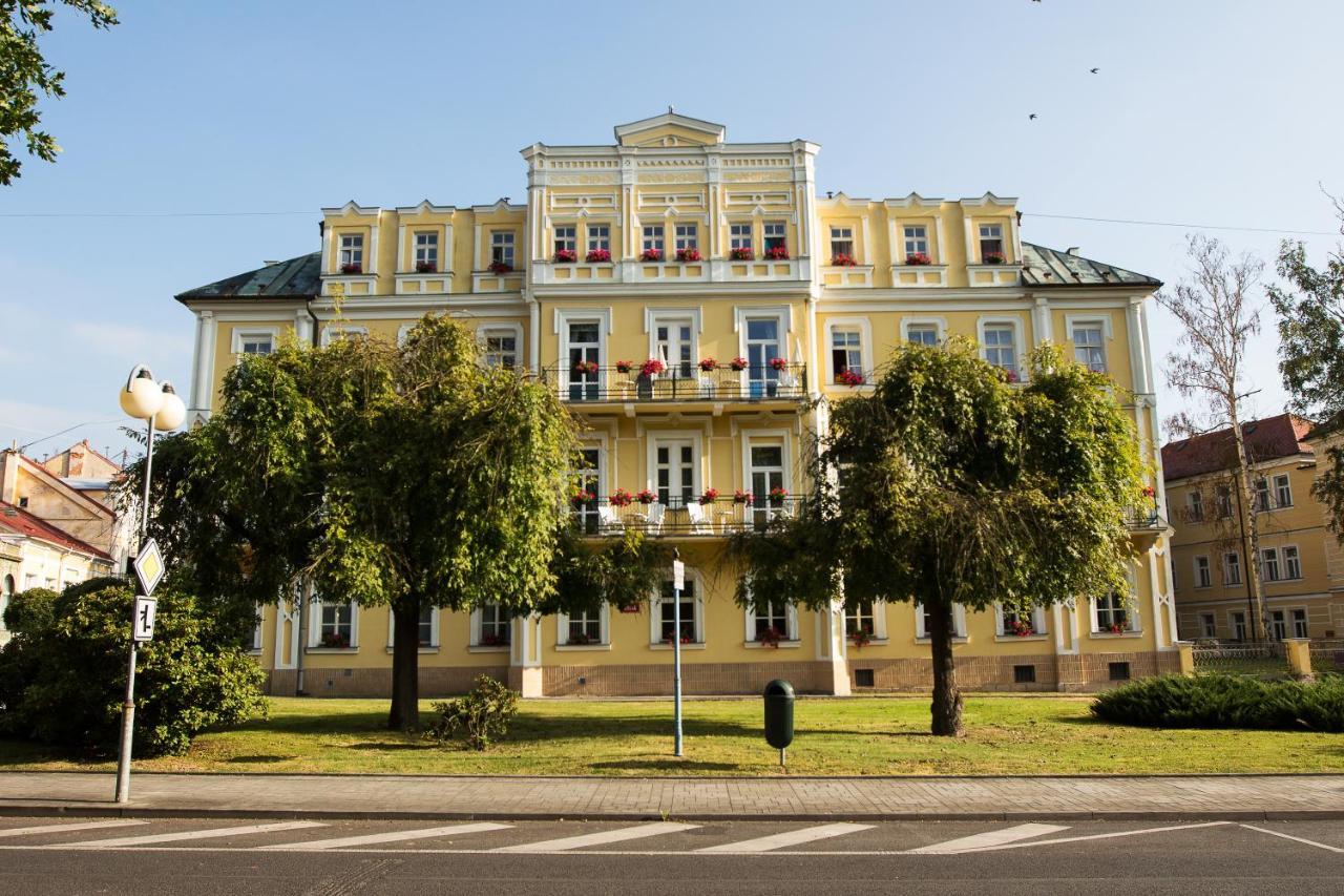 蒙蒂Spa酒店 Františkovy Lázně 外观 照片
